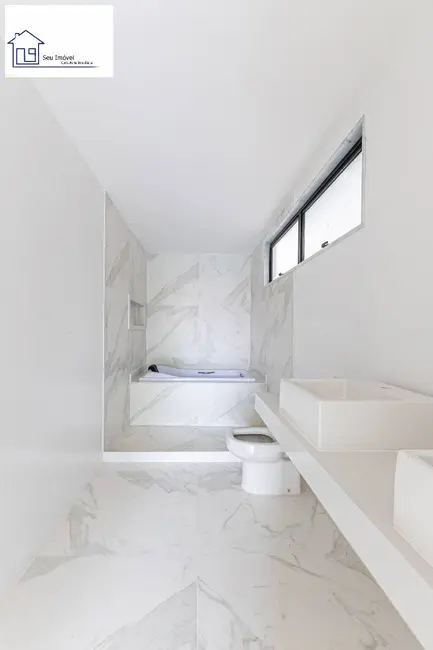 Casa com 4 quartos à venda, 350m2 em Barra da Tijuca, Rio De Janeiro - RJ - imagem 7 Foto 7 de Casa com 4 quartos à venda, 350m2 em Barra da Tijuca, Rio De Janeiro - RJ