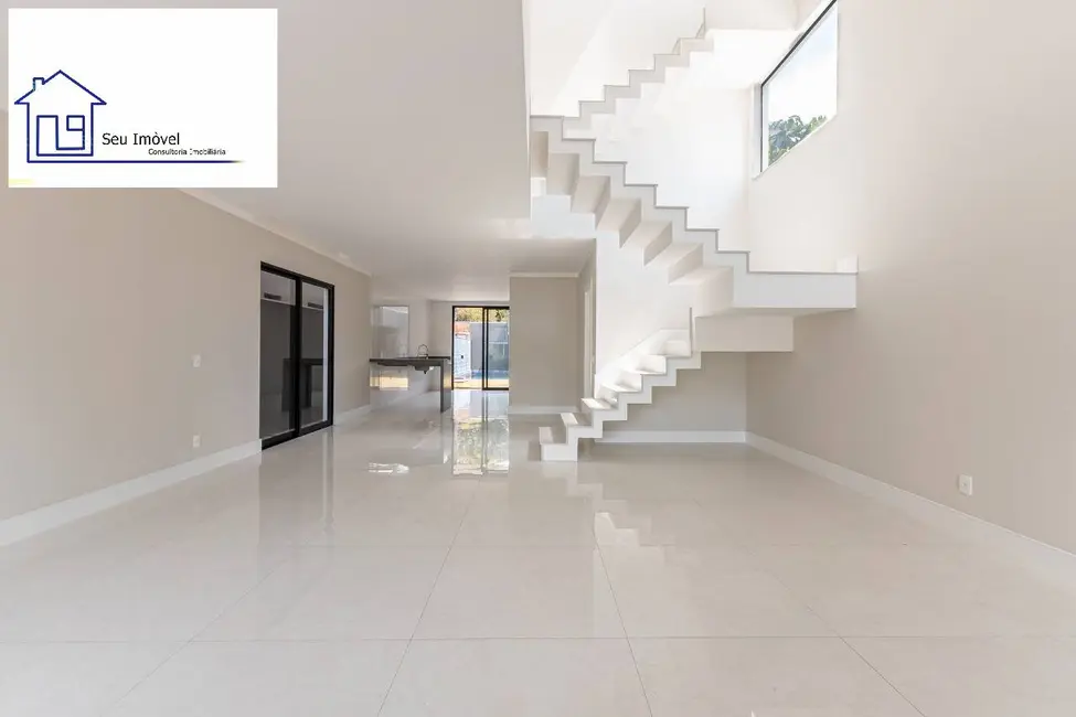 Casa com 4 quartos à venda, 350m2 em Barra da Tijuca, Rio De Janeiro - RJ - imagem 4 Foto 4 de Casa com 4 quartos à venda, 350m2 em Barra da Tijuca, Rio De Janeiro - RJ