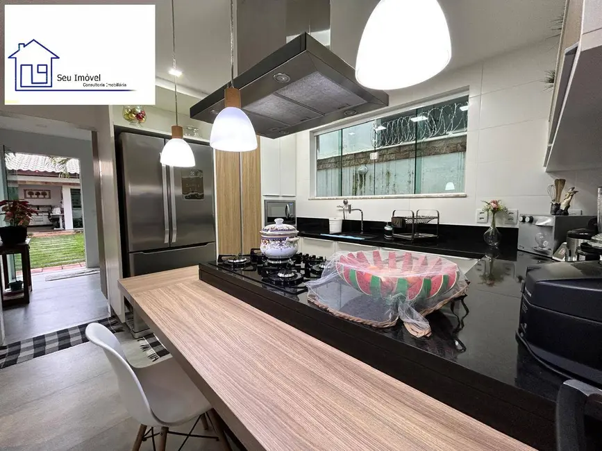 Casa com 5 quartos à venda, 279m2 em Jacarepaguá, Rio De Janeiro - RJ - imagem 3 Foto 3 de Casa com 5 quartos à venda, 279m2 em Jacarepaguá, Rio De Janeiro - RJ