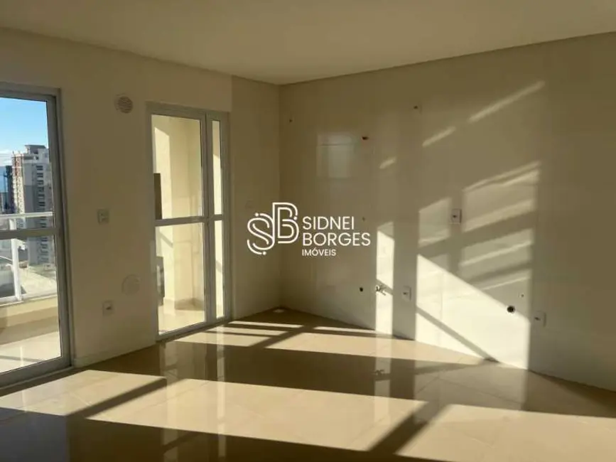 Foto 9 de Apartamento com 2 quartos à venda, 68m2 em Itapema - SC