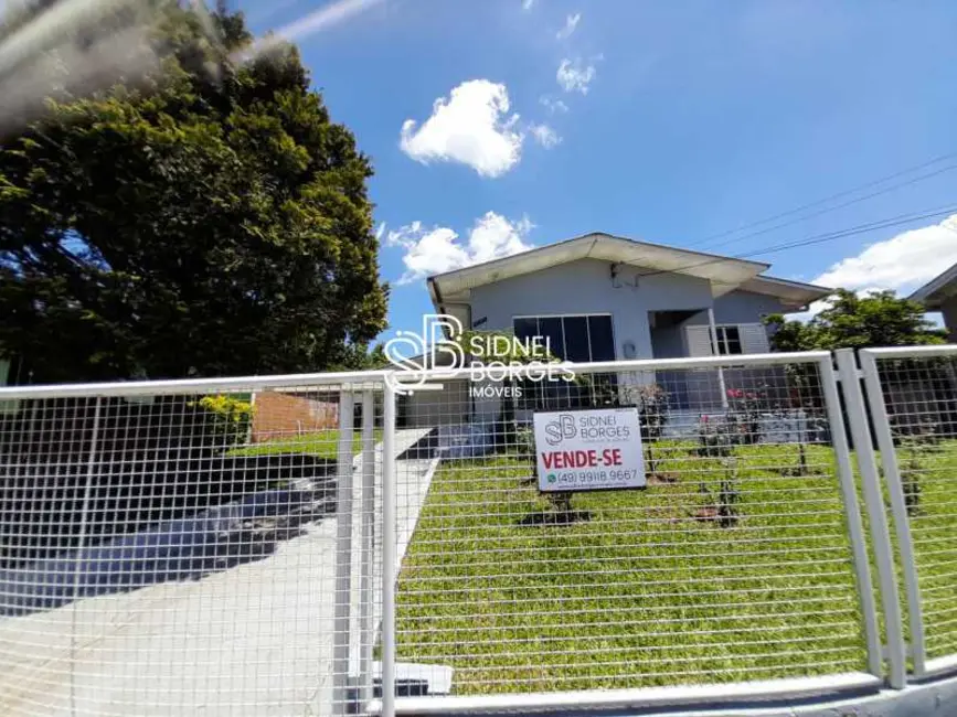 Foto 2 de Casa com 3 quartos à venda em Chapeco - SC