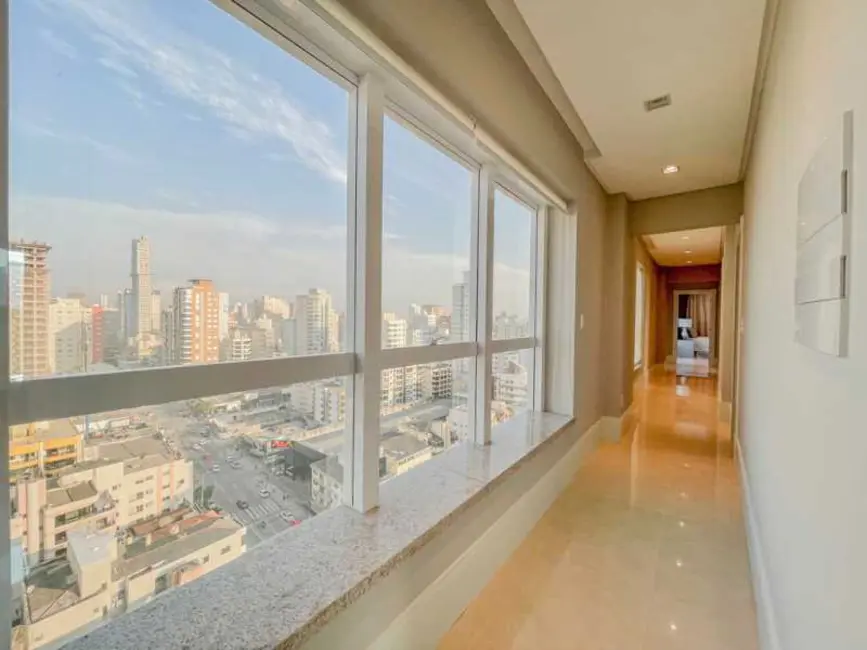 Foto 16 de Apartamento à venda, 166m2 em Itapema - SC
