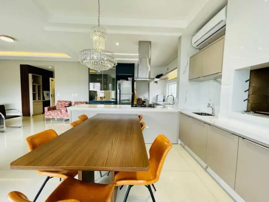 Foto 2 de Apartamento com 4 quartos à venda, 182m2 em Itapema - SC