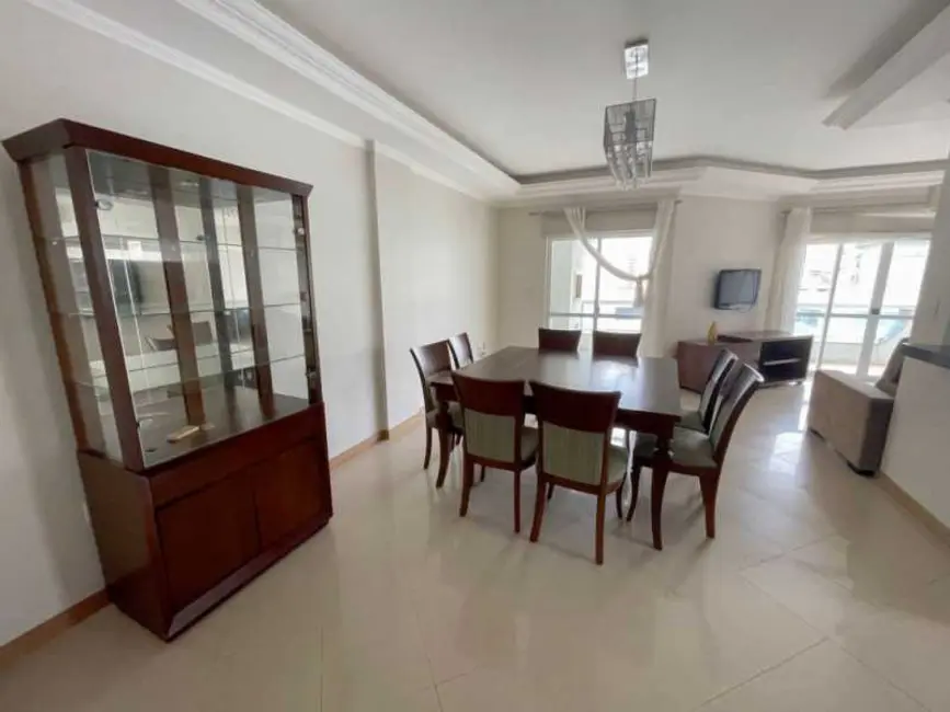 Foto 9 de Apartamento com 4 quartos à venda, 145m2 em Itapema - SC