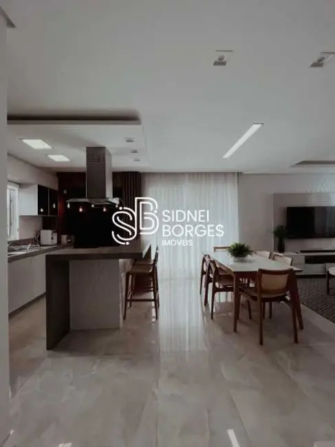 Foto 6 de Casa com 3 quartos à venda, 230m2 em Chapeco - SC