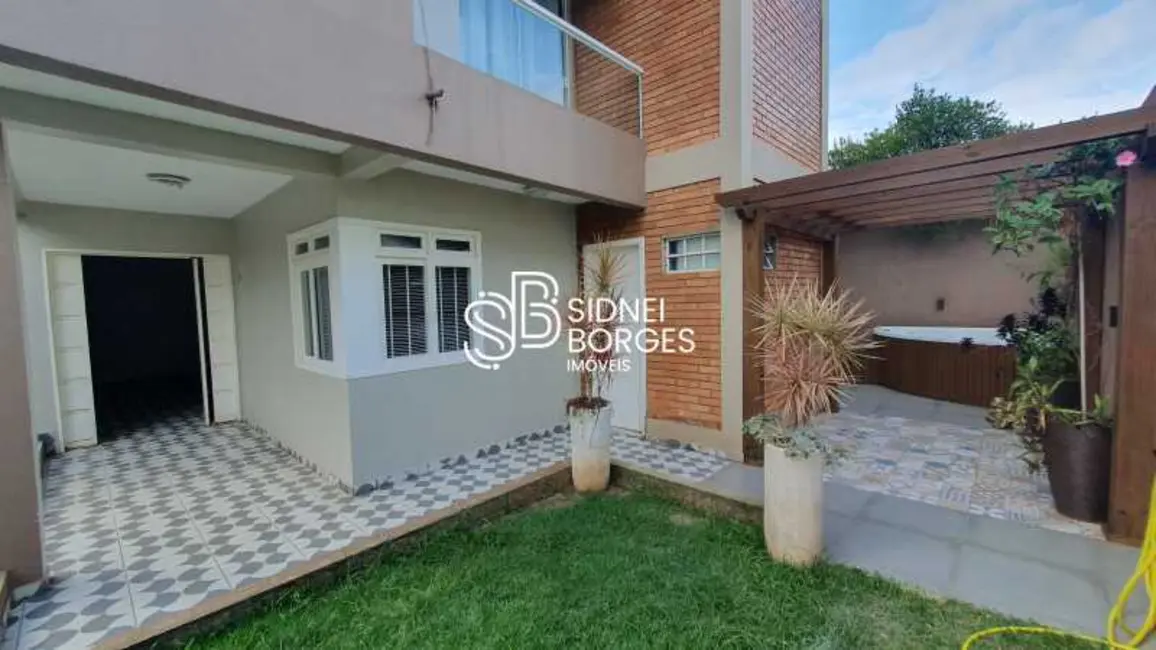 Foto 4 de Casa com 3 quartos à venda, 188m2 em Chapeco - SC