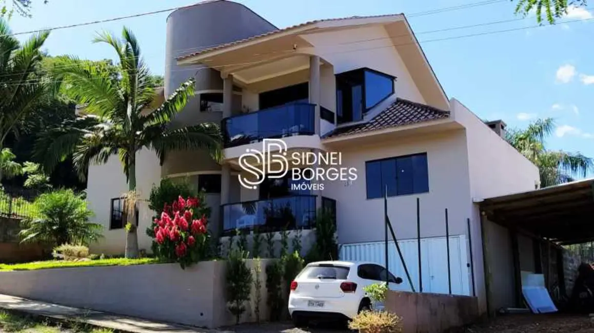 Foto 1 de Casa com 5 quartos à venda, 254m2 em Concordia - SC