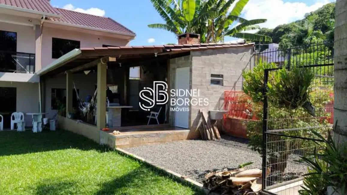 Foto 4 de Casa com 5 quartos à venda, 254m2 em Concordia - SC