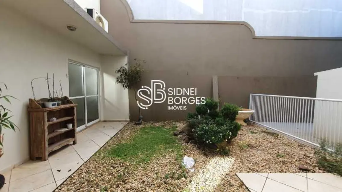 Casa com 5 quartos à venda em Chapeco - SC - imagem 8 Foto 8 de Casa com 5 quartos à venda em Chapeco - SC