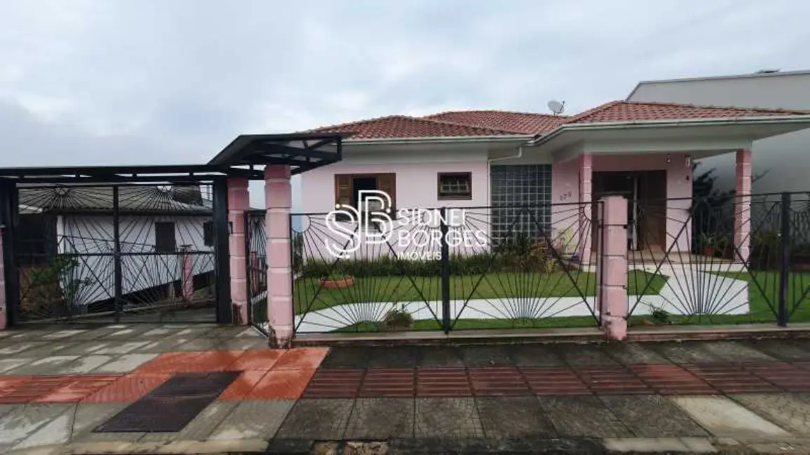 Foto 2 de Casa com 3 quartos à venda, 216m2 em Concordia - SC