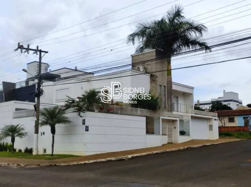 Foto 2 de Casa com 3 quartos à venda, 245m2 em Chapeco - SC