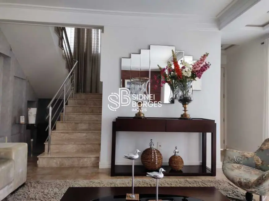 Foto 9 de Casa com 3 quartos à venda, 245m2 em Chapeco - SC