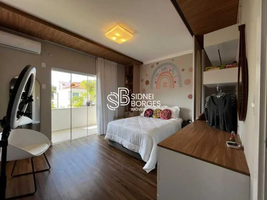 Casa de Condomínio com 4 quartos à venda, 270m2 em Itajai - SC - imagem 6 Foto 6 de Casa de Condomínio com 4 quartos à venda, 270m2 em Itajai - SC