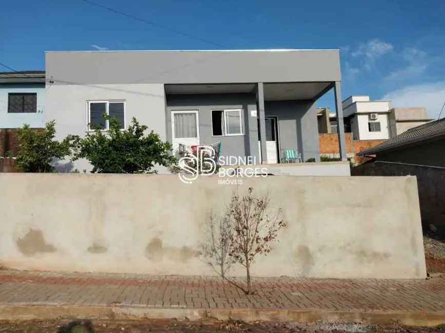 Foto 1 de Casa com 2 quartos à venda, 72m2 em Chapeco - SC