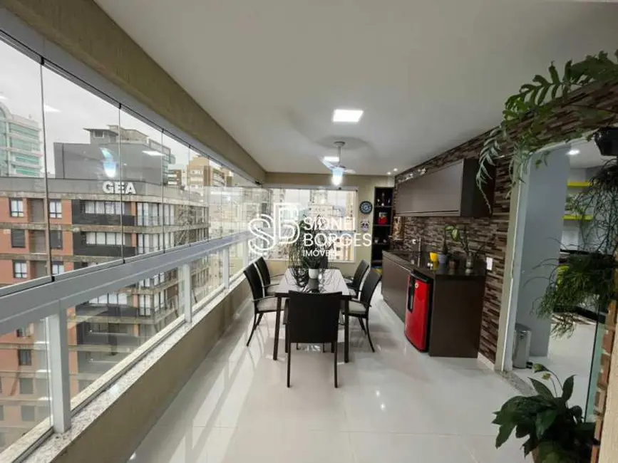 Foto 3 de Apartamento com 4 quartos à venda, 190m2 em Itapema - SC