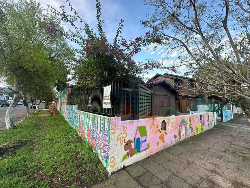 Foto 1 de Casa com 2 quartos à venda, 300m2 em Nossa Senhora das Graças, Canoas - RS