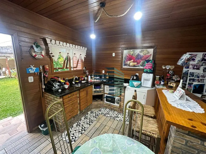 Foto 8 de Casa com 2 quartos à venda, 300m2 em Nossa Senhora das Graças, Canoas - RS