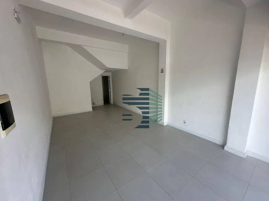 Foto 2 de Loja para alugar, 30m2 em Centro, Canoas - RS