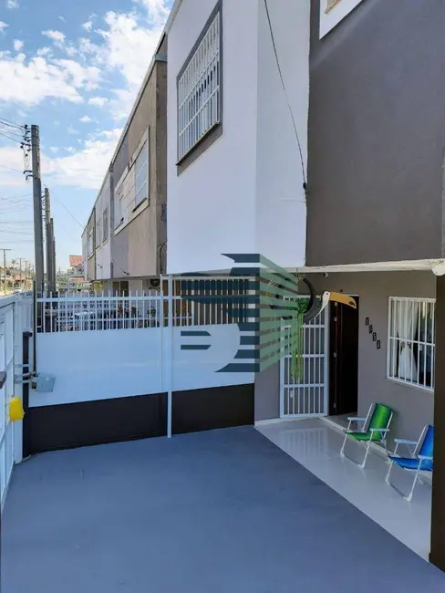Sobrado com 2 quartos à venda, 80m2 em Tramandai - RS - imagem 5 Foto 5 de Sobrado com 2 quartos à venda, 80m2 em Tramandai - RS