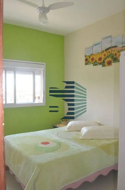 Foto 2 de Sobrado com 2 quartos à venda, 80m2 em Tramandai - RS