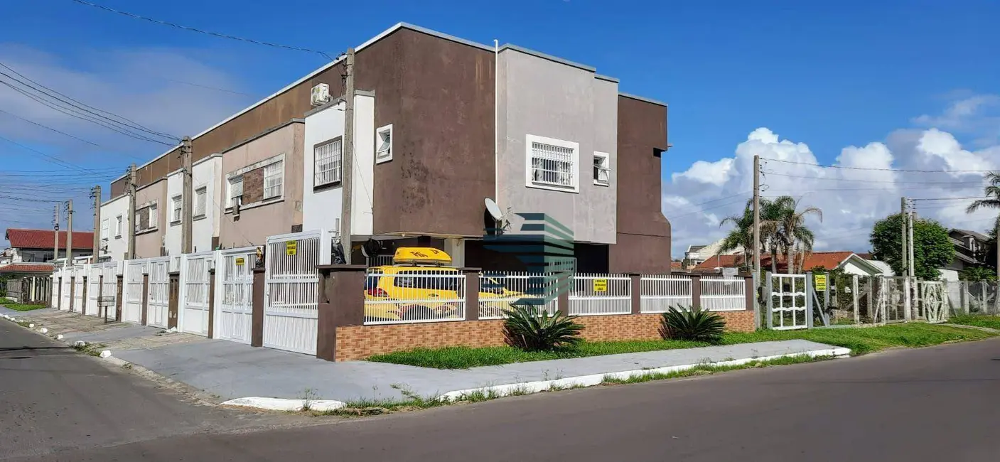 Foto 1 de Sobrado com 2 quartos à venda, 80m2 em Tramandai - RS