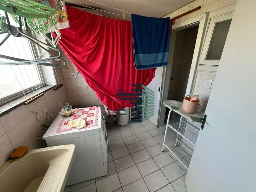 Apartamento com 3 quartos para alugar, 120m2 em Centro, Canoas - RS - imagem 7 Foto 7 de Apartamento com 3 quartos para alugar, 120m2 em Centro, Canoas - RS