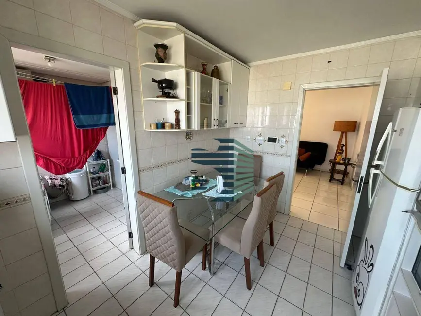 Apartamento com 3 quartos para alugar, 120m2 em Centro, Canoas - RS - imagem 6 Foto 6 de Apartamento com 3 quartos para alugar, 120m2 em Centro, Canoas - RS