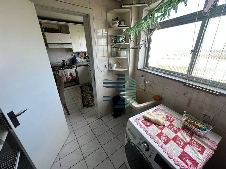 Apartamento com 3 quartos para alugar, 120m2 em Centro, Canoas - RS - imagem 5 Foto 5 de Apartamento com 3 quartos para alugar, 120m2 em Centro, Canoas - RS