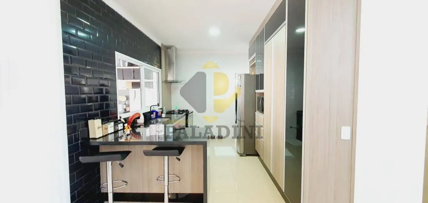 Casa com 3 quartos à venda, 320m2 em Itupeva - SP - imagem 6 Foto 6 de Casa com 3 quartos à venda, 320m2 em Itupeva - SP