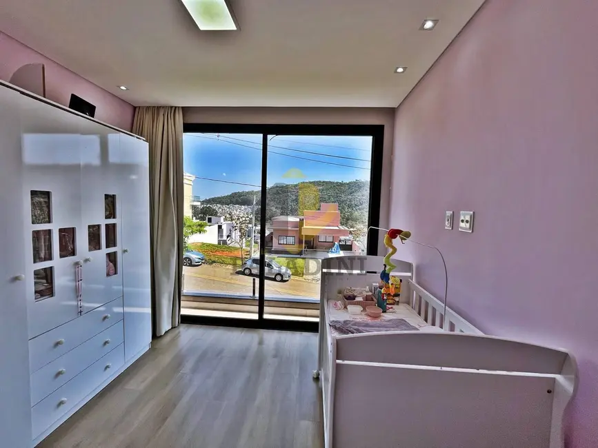 Casa de Condomínio com 4 quartos à venda e para alugar, 240m2 em Itupeva - SP - imagem 9 Foto 9 de Casa de Condomínio com 4 quartos à venda e para alugar, 240m2 em Itupeva - SP