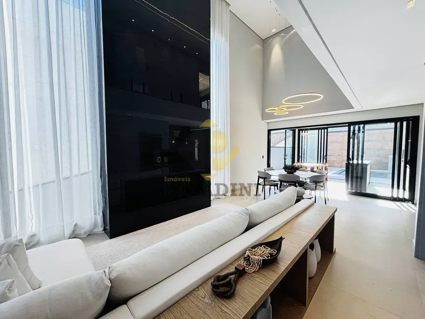 Casa com 4 quartos à venda e para alugar, 386m2 em Itupeva - SP - imagem 8 Foto 8 de Casa com 4 quartos à venda e para alugar, 386m2 em Itupeva - SP