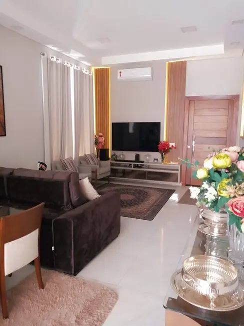 Casa com 3 quartos à venda, 260m2 em Vila São Jorge, Sao Jose Do Rio Preto - SP - imagem 5 Foto 5 de Casa com 3 quartos à venda, 260m2 em Vila São Jorge, Sao Jose Do Rio Preto - SP