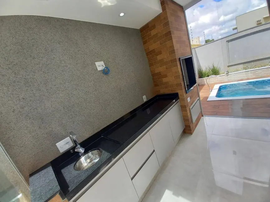 Foto 1 de Casa com 3 quartos à venda, 170m2 em Residencial Figueira II, Sao Jose Do Rio Preto - SP
