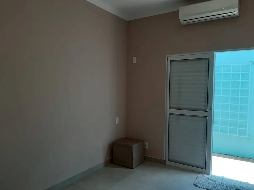 Casa com 2 quartos à venda, 200m2 em Residencial Gabriela, Sao Jose Do Rio Preto - SP - imagem 3 Foto 3 de Casa com 2 quartos à venda, 200m2 em Residencial Gabriela, Sao Jose Do Rio Preto - SP