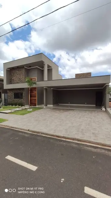 Casa com 3 quartos à venda, 250m2 em Residencial Gaivota II, Sao Jose Do Rio Preto - SP - imagem 4 Foto 4 de Casa com 3 quartos à venda, 250m2 em Residencial Gaivota II, Sao Jose Do Rio Preto - SP