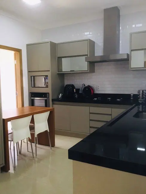 Casa com 3 quartos à venda, 230m2 em Parque Residencial Buona Vita, Sao Jose Do Rio Preto - SP - imagem 8 Foto 8 de Casa com 3 quartos à venda, 230m2 em Parque Residencial Buona Vita, Sao Jose Do Rio Preto - SP