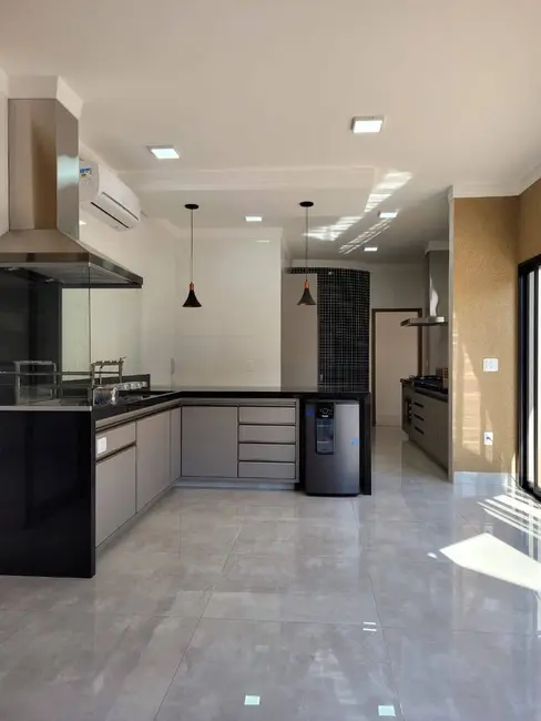 Casa com 4 quartos à venda, 260m2 em Parque Residencial Damha VI, Sao Jose Do Rio Preto - SP - imagem 1 Foto 1 de Casa com 4 quartos à venda, 260m2 em Parque Residencial Damha VI, Sao Jose Do Rio Preto - SP