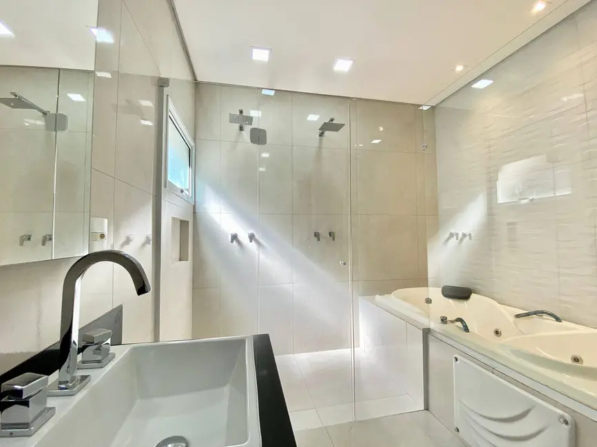 Casa com 4 quartos à venda, 390m2 em Parque Residencial Damha IV, Sao Jose Do Rio Preto - SP - imagem 9 Foto 9 de Casa com 4 quartos à venda, 390m2 em Parque Residencial Damha IV, Sao Jose Do Rio Preto - SP