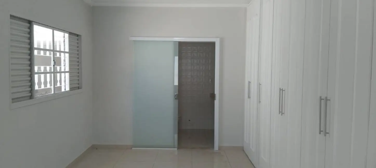 Casa com 3 quartos à venda, 360m2 em Universitário, Sao Jose Do Rio Preto - SP - imagem 3 Foto 3 de Casa com 3 quartos à venda, 360m2 em Universitário, Sao Jose Do Rio Preto - SP