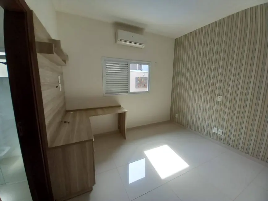 Foto 13 de Casa com 3 quartos para alugar, 260m2 em Parque Residencial Damha VI, Sao Jose Do Rio Preto - SP