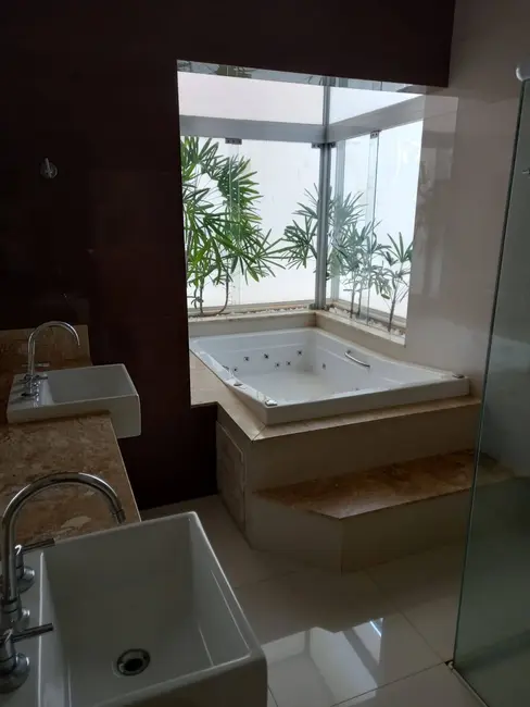 Casa com 3 quartos para alugar, 260m2 em Parque Residencial Damha VI, Sao Jose Do Rio Preto - SP - imagem 8 Foto 8 de Casa com 3 quartos para alugar, 260m2 em Parque Residencial Damha VI, Sao Jose Do Rio Preto - SP