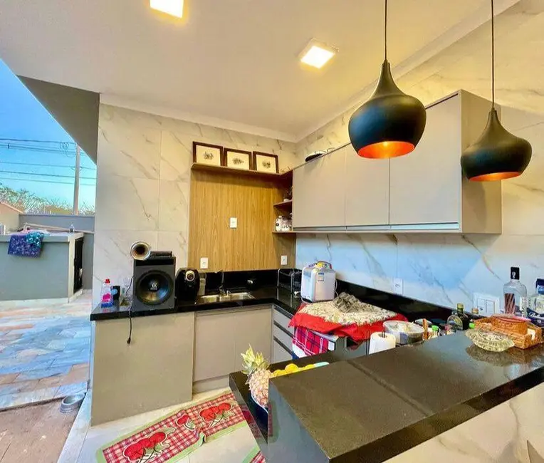 Casa com 3 quartos à venda, 205m2 em Quinta do Lago Residence, Sao Jose Do Rio Preto - SP - imagem 3 Foto 3 de Casa com 3 quartos à venda, 205m2 em Quinta do Lago Residence, Sao Jose Do Rio Preto - SP