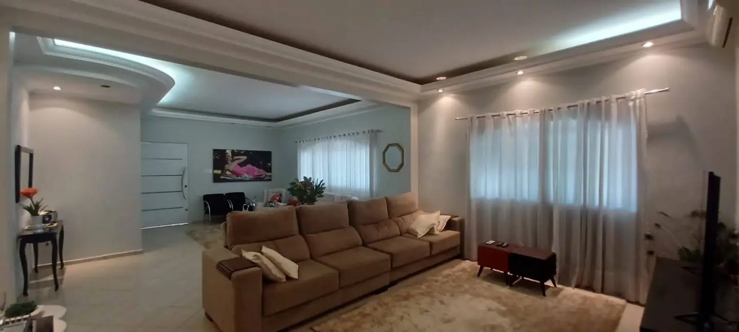 Casa com 4 quartos à venda, 1800m2 em Centro, Cedral - SP - imagem 9 Foto 9 de Casa com 4 quartos à venda, 1800m2 em Centro, Cedral - SP