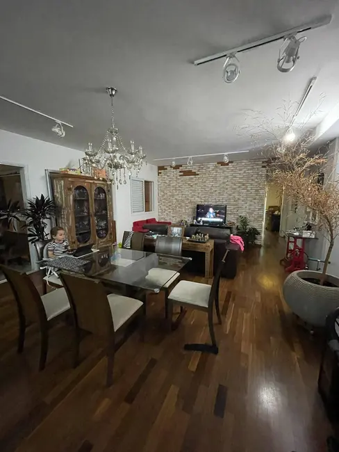 Apartamento com 2 quartos para alugar, 104m2 em Jardim Urano, Sao Jose Do Rio Preto - SP - imagem 9 Foto 9 de Apartamento com 2 quartos para alugar, 104m2 em Jardim Urano, Sao Jose Do Rio Preto - SP