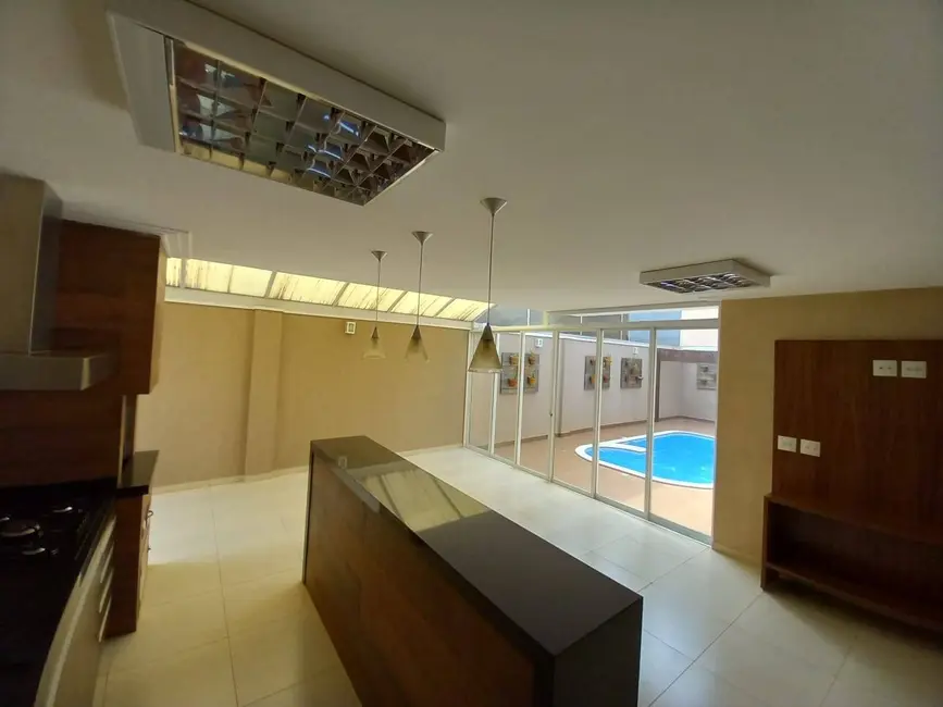 Foto 23 de Casa com 3 quartos para alugar, 300m2 em Parque Residencial Damha VI, Sao Jose Do Rio Preto - SP