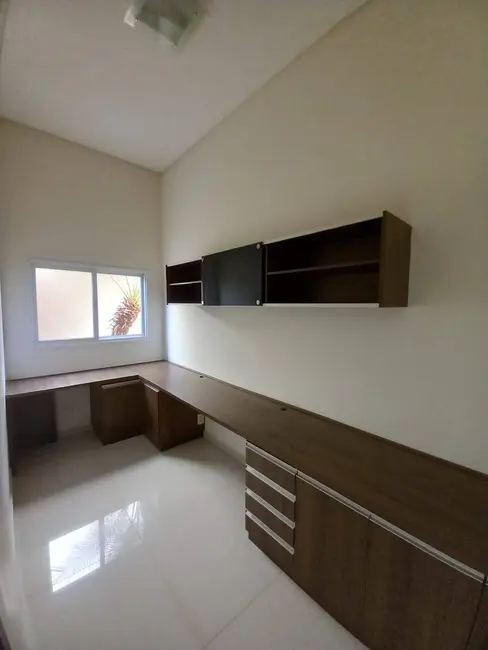 Foto 29 de Casa com 3 quartos para alugar, 300m2 em Parque Residencial Damha VI, Sao Jose Do Rio Preto - SP