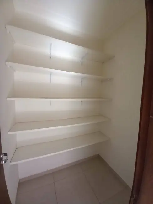 Foto 11 de Casa com 3 quartos para alugar, 300m2 em Parque Residencial Damha VI, Sao Jose Do Rio Preto - SP