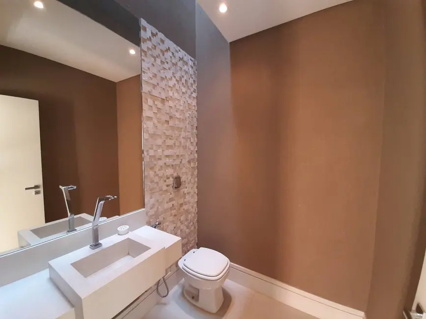 Casa com 3 quartos para alugar, 450m2 em Residencial Eco Village I, Sao Jose Do Rio Preto - SP - imagem 8 Foto 8 de Casa com 3 quartos para alugar, 450m2 em Residencial Eco Village I, Sao Jose Do Rio Preto - SP