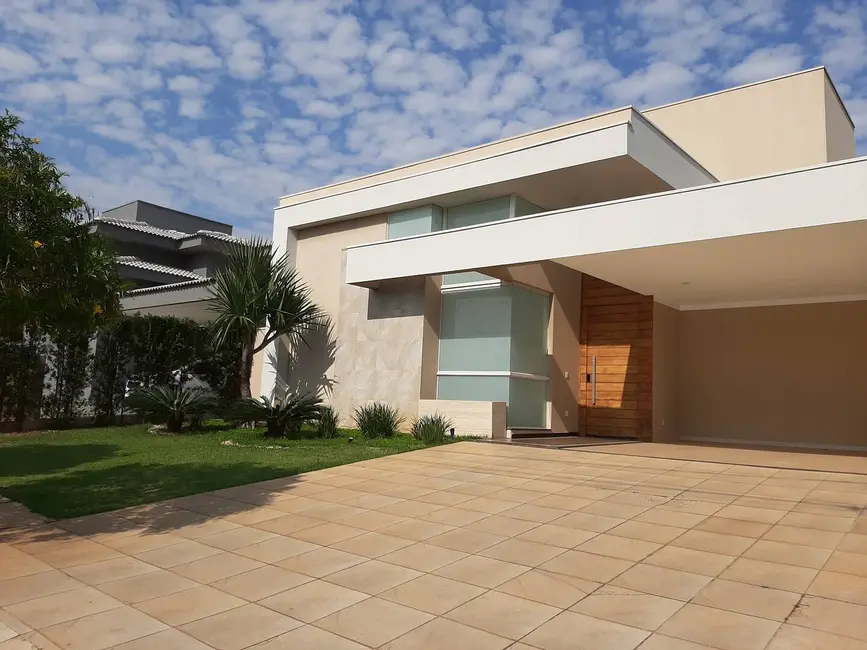 Casa com 3 quartos para alugar, 450m2 em Residencial Eco Village I, Sao Jose Do Rio Preto - SP - imagem 4 Foto 4 de Casa com 3 quartos para alugar, 450m2 em Residencial Eco Village I, Sao Jose Do Rio Preto - SP