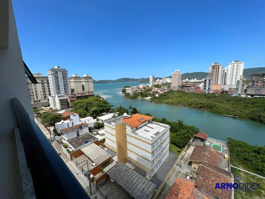Foto 2 de Apartamento com 4 quartos à venda, 200m2 em Meia Praia, Itapema - SC